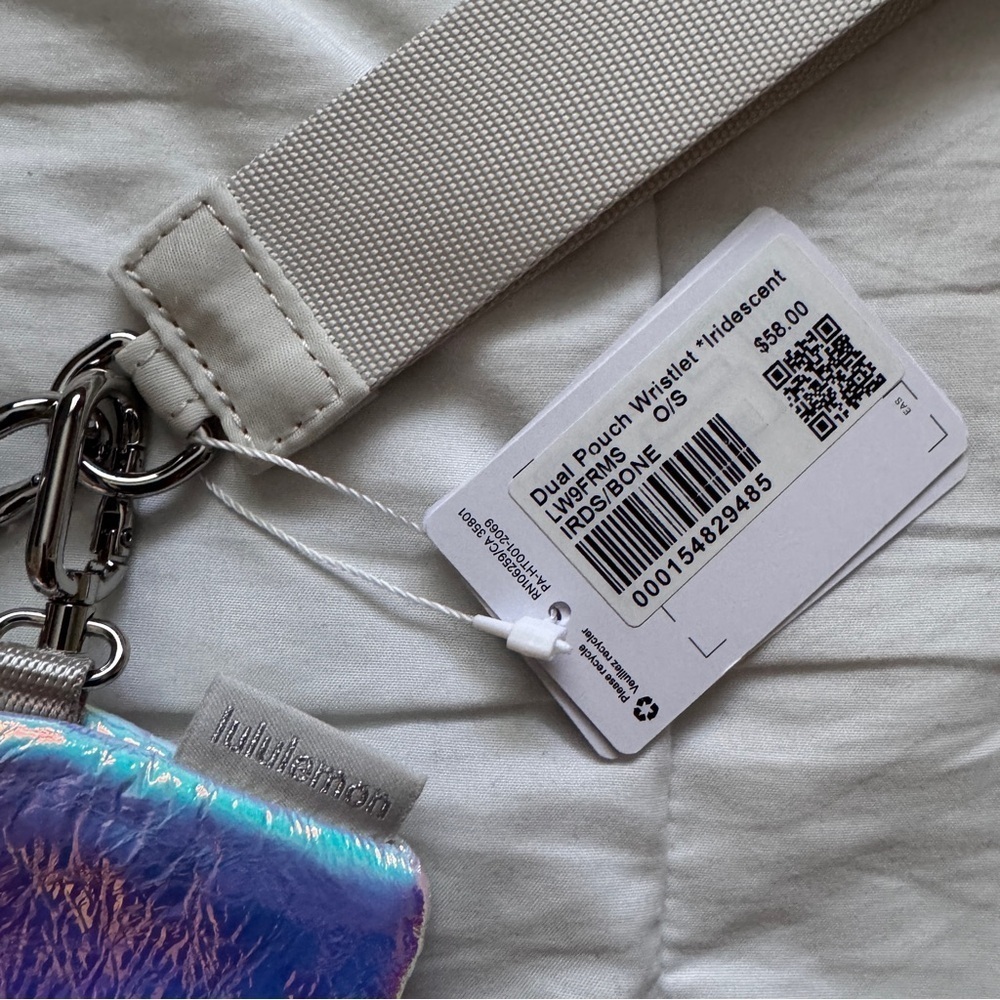 30 Lululemon Dual Pouch Wristlet - Iridescent Bone - Picture 7 of 7